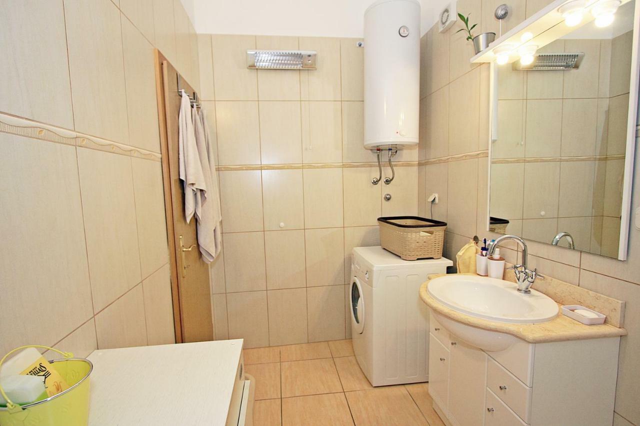 The View Apartment Supetar Exterior photo