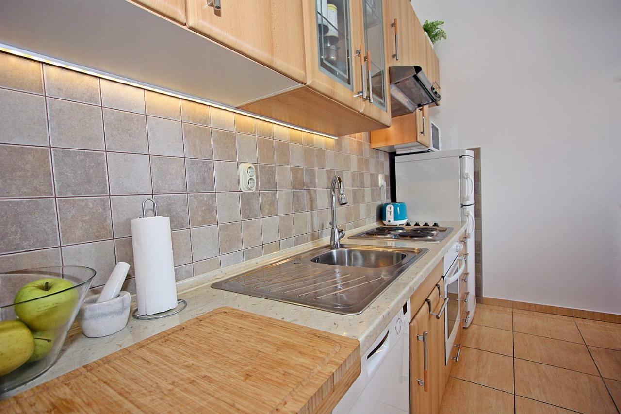 The View Apartment Supetar Exterior photo